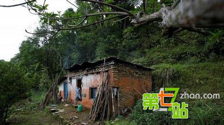 为忘丧妻之痛 老汉竟干这种事