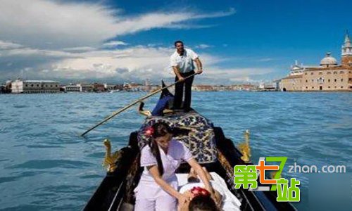 奇葩古怪的按摩方法 你敢不敢尝试一下