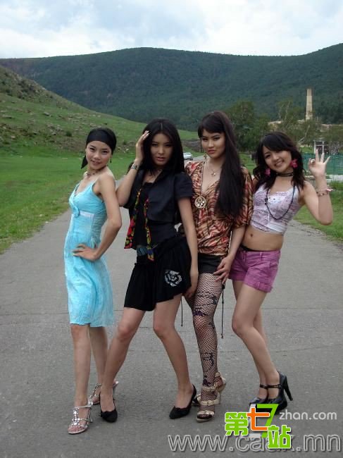 四女共侍一夫：蒙古男人随便挑美女让所有人艳羡