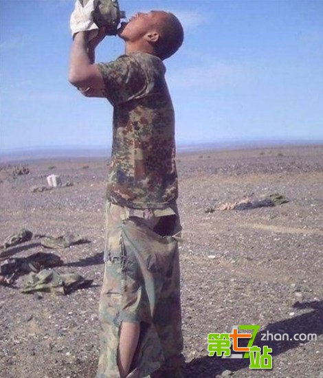 这组照片只有当过兵的人能看懂 国人深思