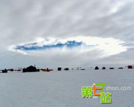 神秘天蛾人重现美国小镇 未知生物频现灾难现场