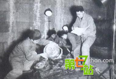 揭秘：玛雅古墓挖出古怪瓶子 接触者纷纷惨死