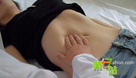 女子口述：去医院做妇科检查竟被摸遍全身