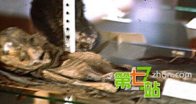 登月宇航员爆料内幕：外星人已经抵达地球了