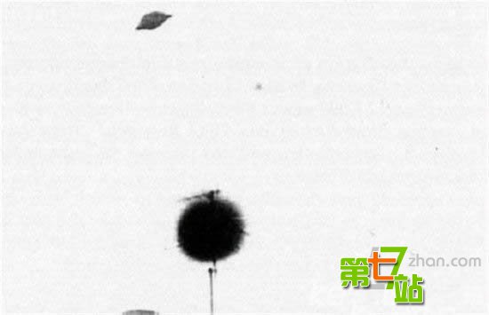 近30年经典UFO照片 外星人就在我们身边