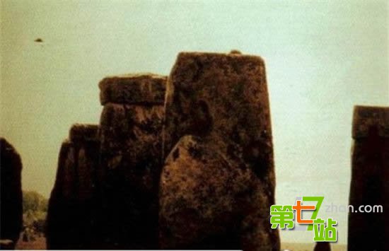 近30年经典UFO照片 外星人就在我们身边