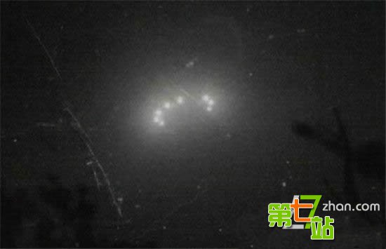 近30年经典UFO照片 外星人就在我们身边