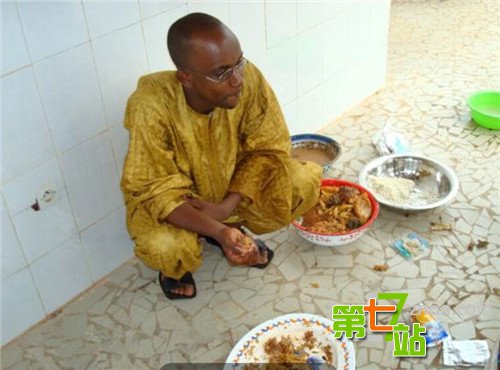 中国女孩嫁到非洲：遇到第一个难题就崩溃了
