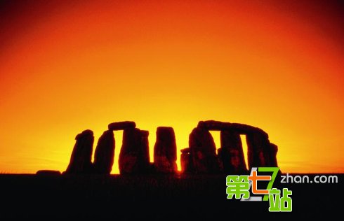 巨石阵竟是一个古墓？现场惊现63具尸骸为证