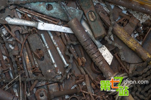 考古学家发现史前金属零件 或是外星人留的证据