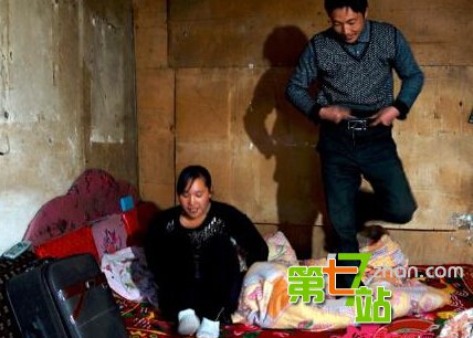 实拍农村留守男女的混乱关系：看后让你不敢相信