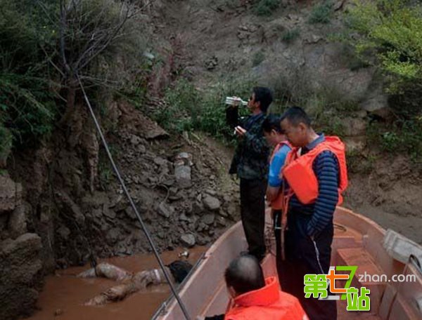 最恐怖职业捞尸人：最怕遇花季少女浮尸