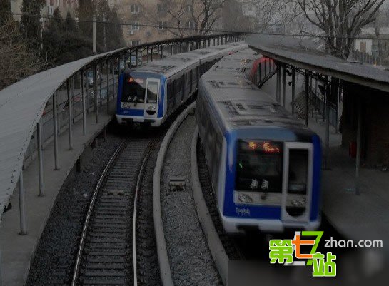 北京地铁诡异灵异事件：雍和宫站怪事最多