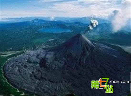 惊天谜团：地球上外星人基地入口竟是火山？
