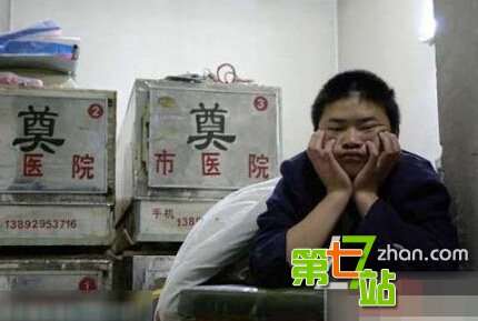 停尸房不为人知的黑镜头 女尸火葬前处理