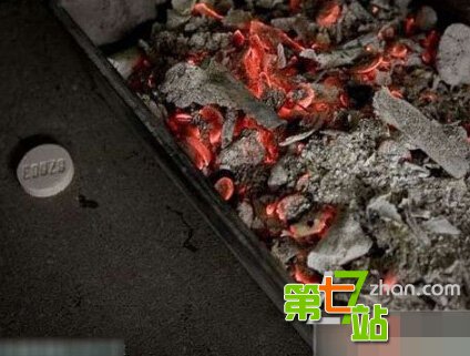 停尸房不为人知的黑镜头 女尸火葬前处理
