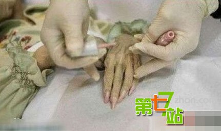 停尸房不为人知的黑镜头 女尸火葬前处理