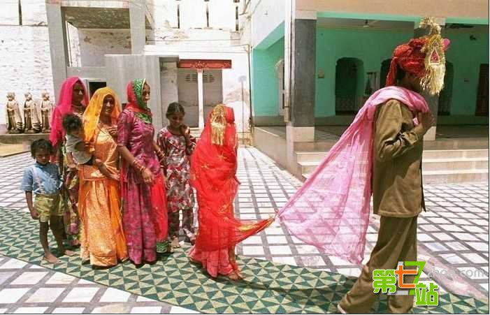 印度少女逃不过的命运：童婚陋习