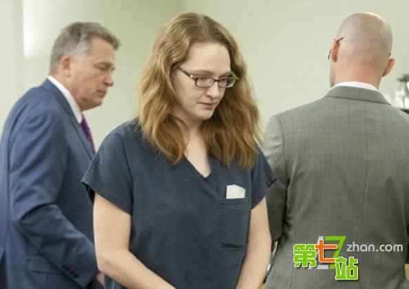 被指控的特殊老湿。McCrea 自2006年起在加拿大温哥华一所中学任教，在学校算是很有名气的老师。