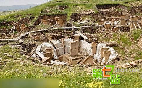 灾难来临神秘怪象！地震前后惊现骇人一幕
