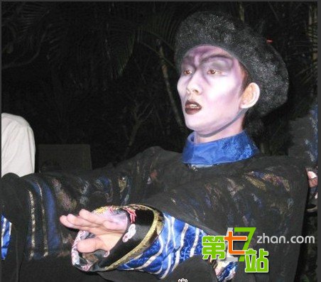 中国的僵尸为何穿着清朝官服？