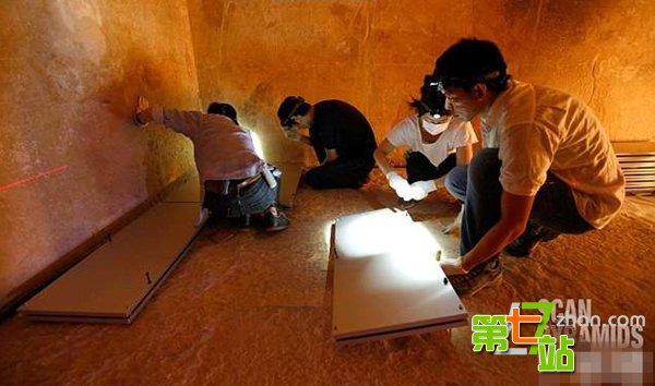 吉萨金字塔：里面竟有两座密室！