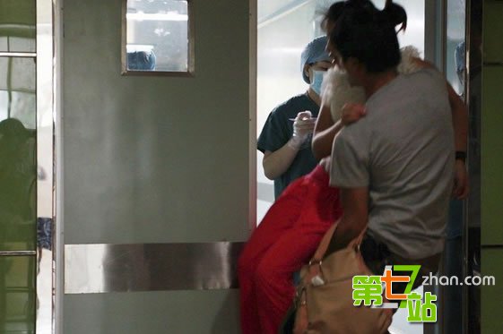 中国少女人流术全过程曝光：男人傻眼