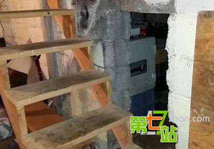 小夫妻在装修时挖出密码箱：打开后被呆了