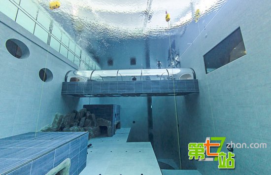世界级旅游胜地：40米深游泳池你见过没？(2)