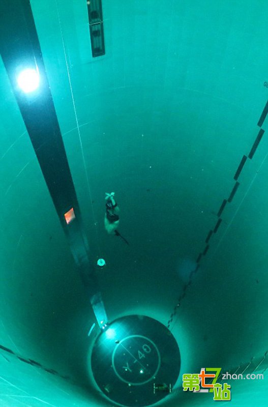 世界级旅游胜地：40米深游泳池你见过没？(6)