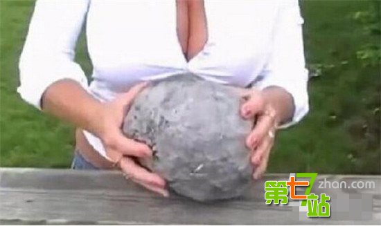 石头.jpg