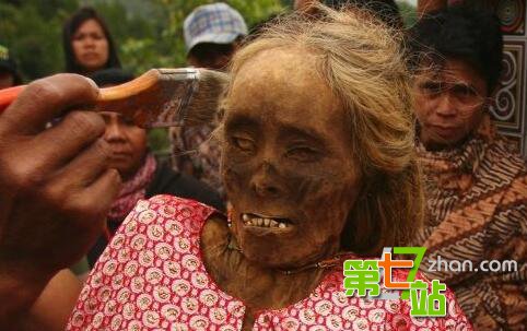 西藏吓人的“起尸”之谜：死人离奇坐起
